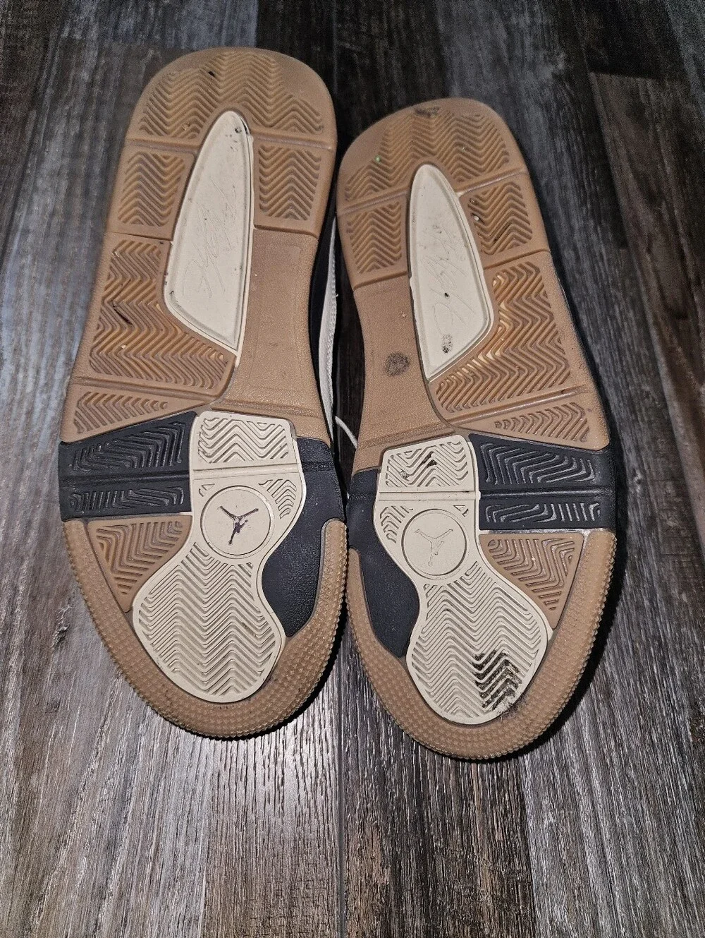 Men's Casual Suede Low-Top Jordan Sneakers in Beige